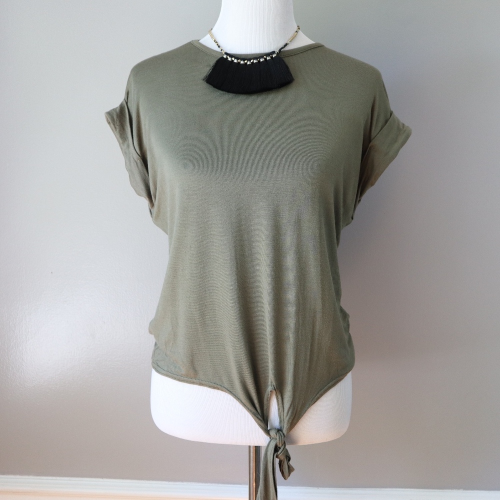 Nasty Gal Short Cuffed Sleeve in Army Green